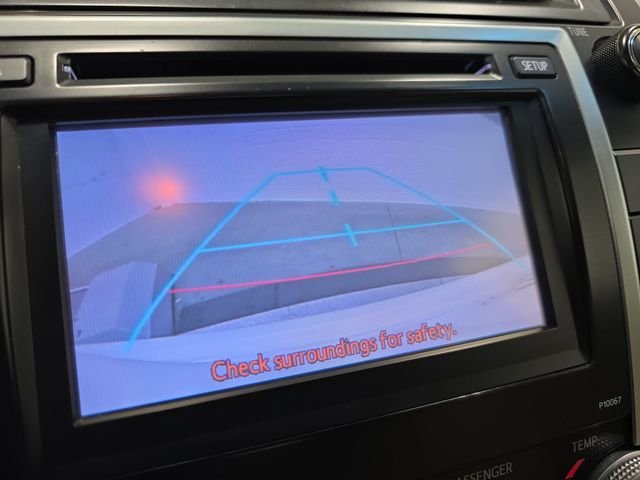 Used 2012 White Toyota XLE image 23