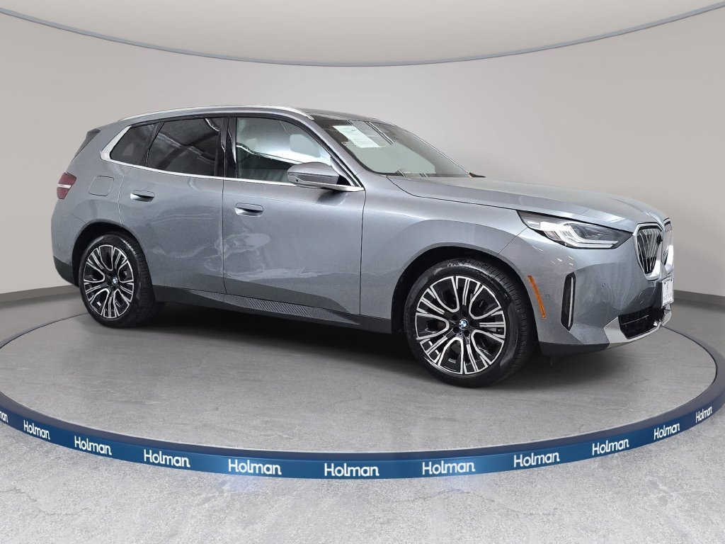 Used 2026 Skyscraper Grey Metallic BMW 30 xDrive image 4