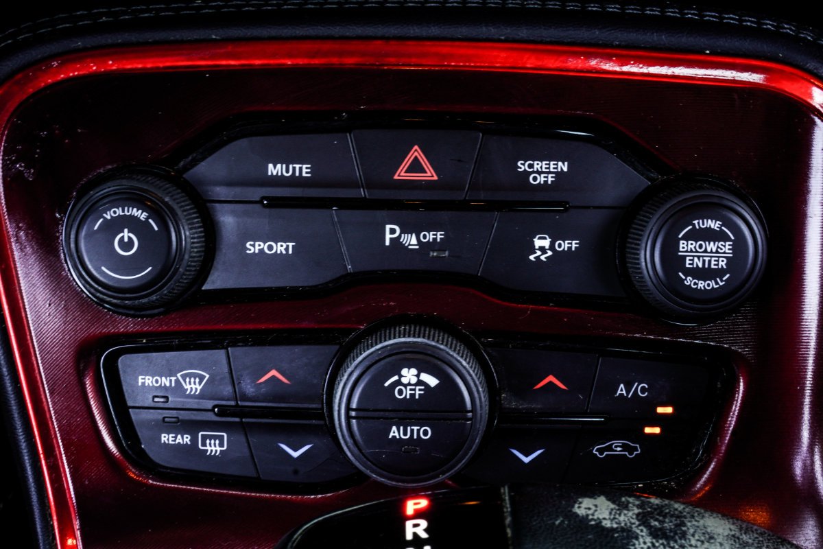 Used 2021 Orange Dodge SXT image 24