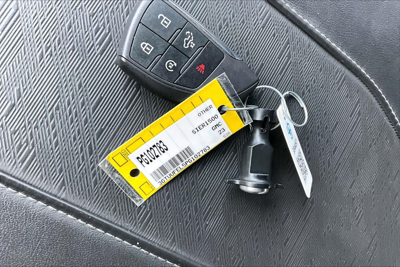 Used 2023 Dynamic Blue Metallic GMC AT4X image 15