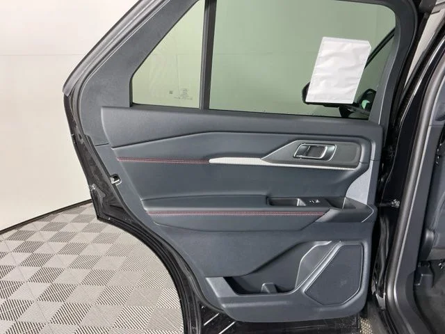 New 2026 Agate Black Metallic Ford ST-Line image 30