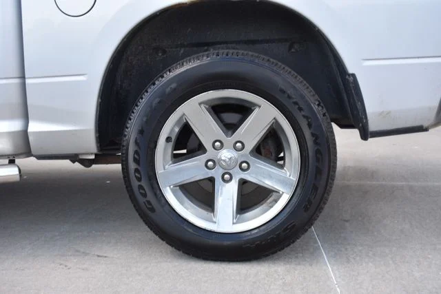 Used 2014 Silver Ram Express image 8