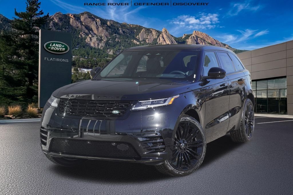 New 2026 Santorini Black Land Rover Dynamic SE image 1