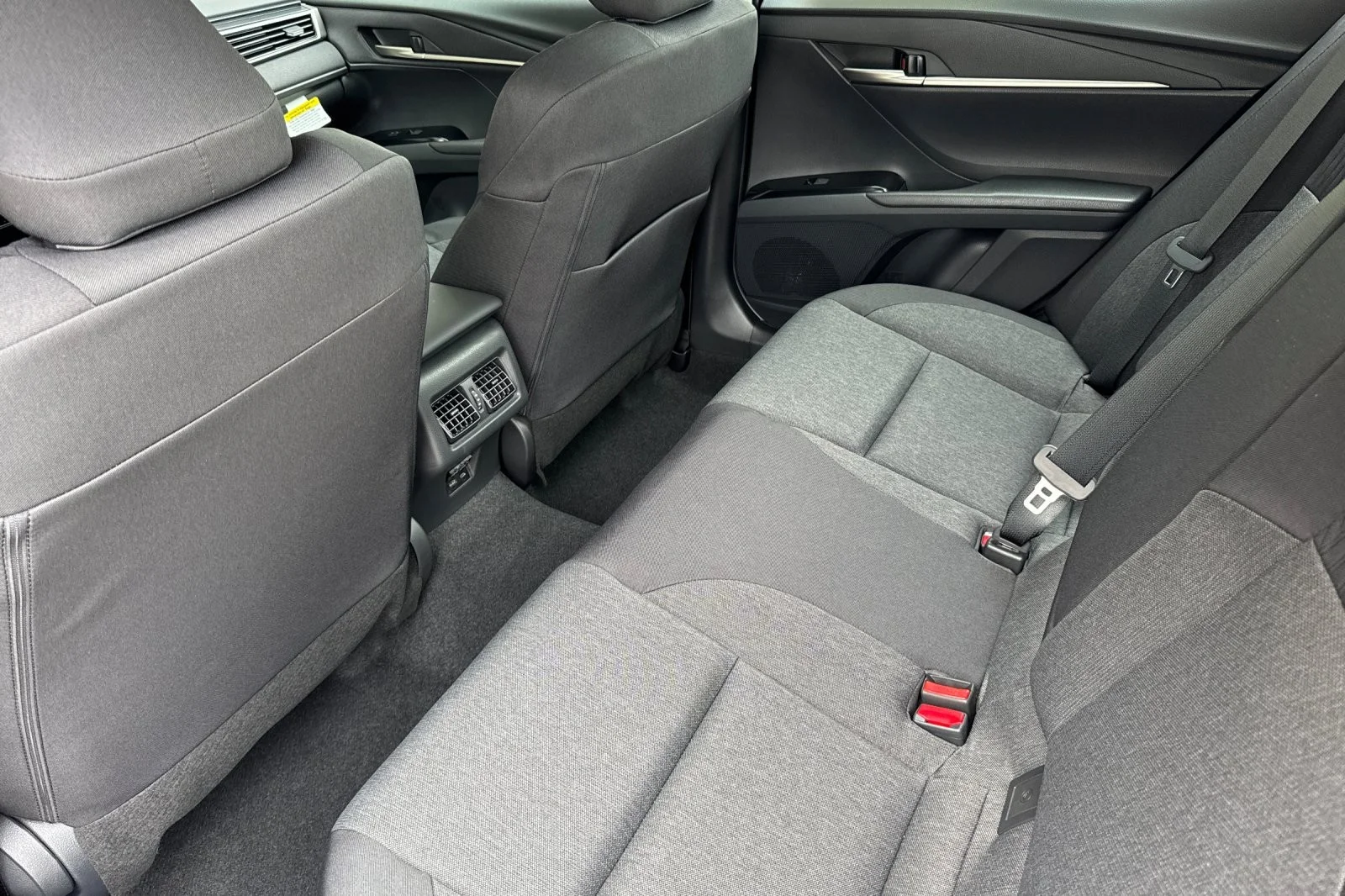 2026 Toyota Camry LE - Photo 11