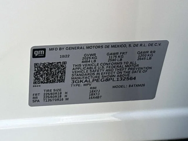 Used 2023 White GMC SLT image 30
