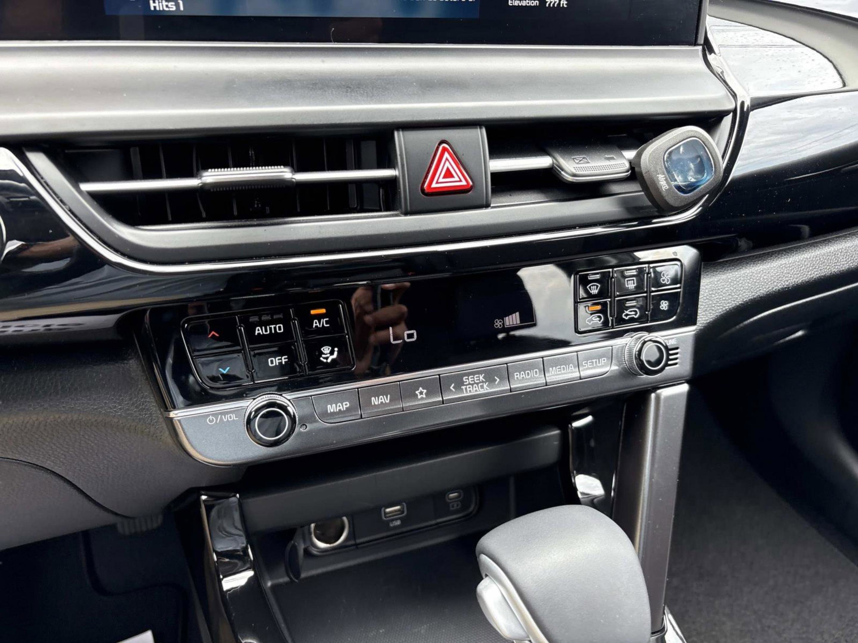 2025 Kia Seltos S - Photo 29