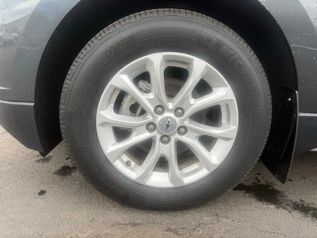 Used 2018 Gray Chevrolet LT image 9