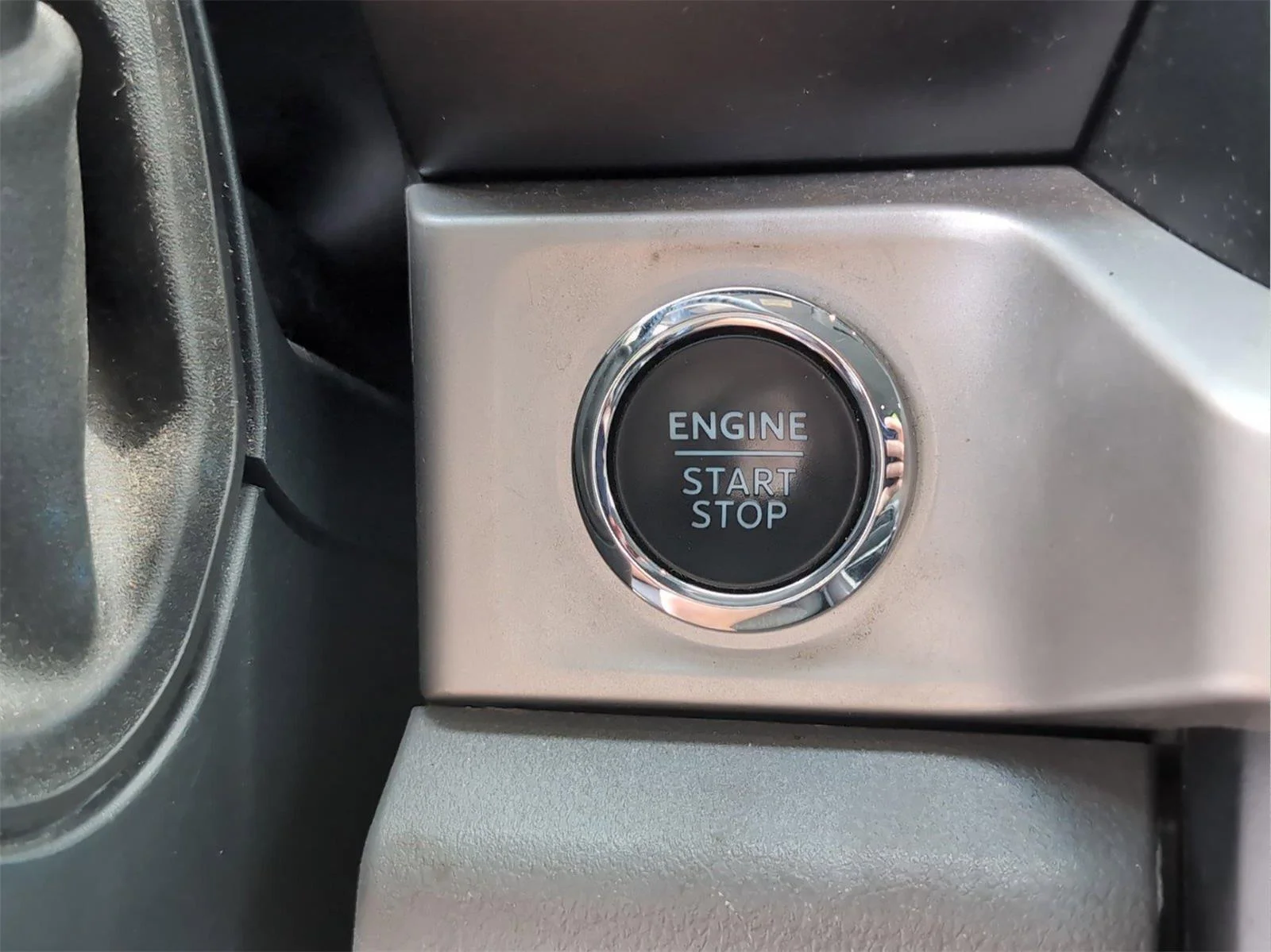 Used 2023 Iconic Silver Ford XLT image 28