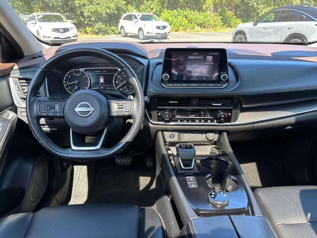 Used 2023 Gray Nissan SV image 8
