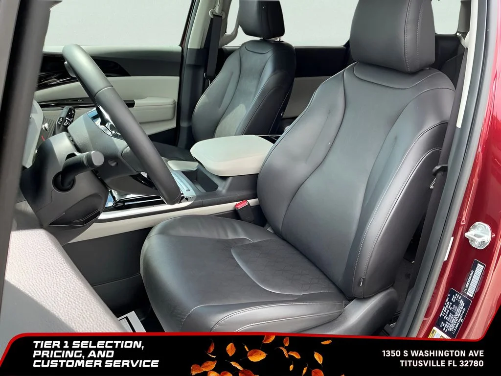 Used 2024 Red Kia EX image 24