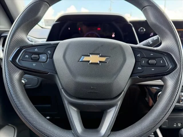 Used 2025 Green Chevrolet LT image 14