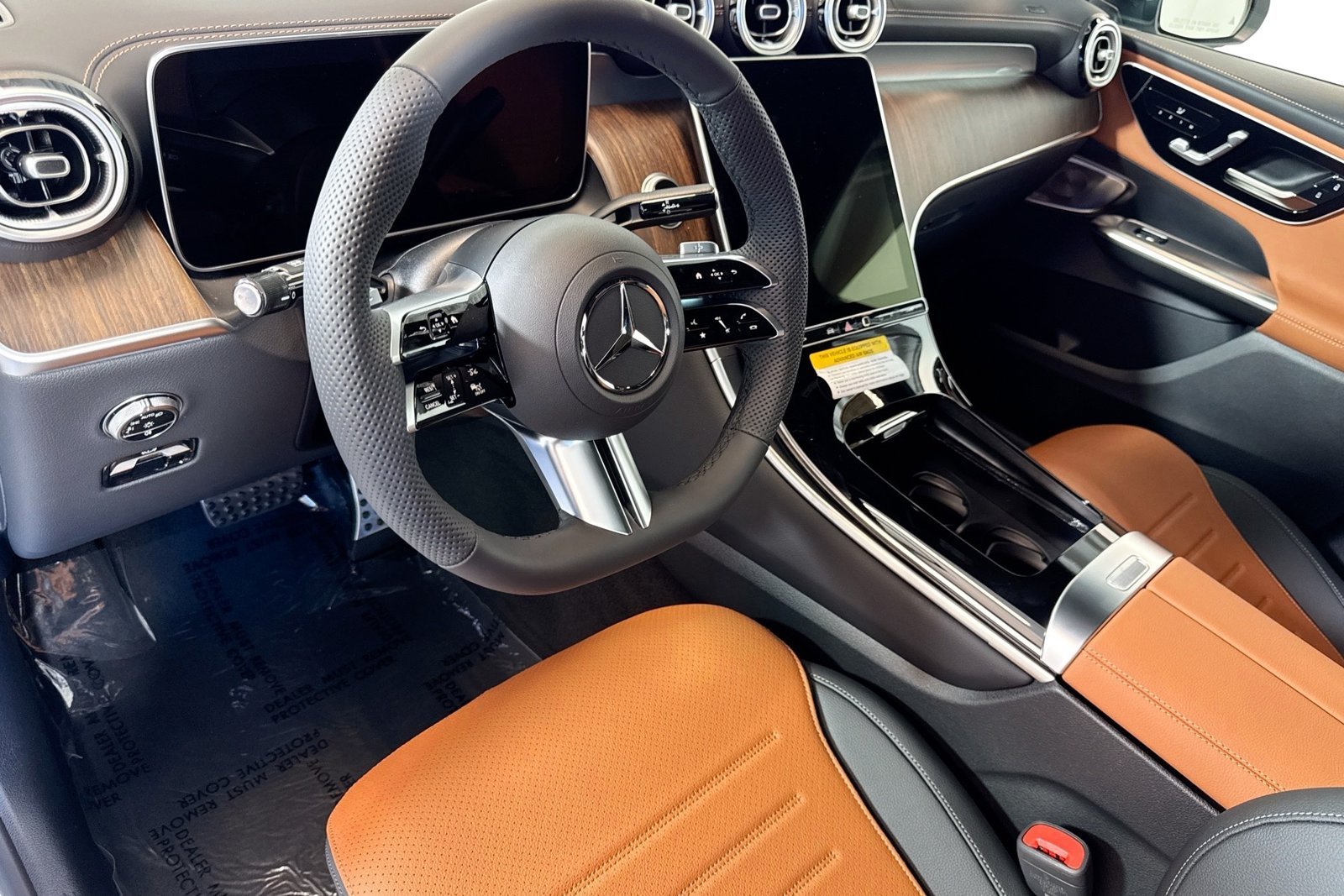 New 2026 Manufaktur Moonlight White Metallic Mercedes-Benz GLC 300 image 9