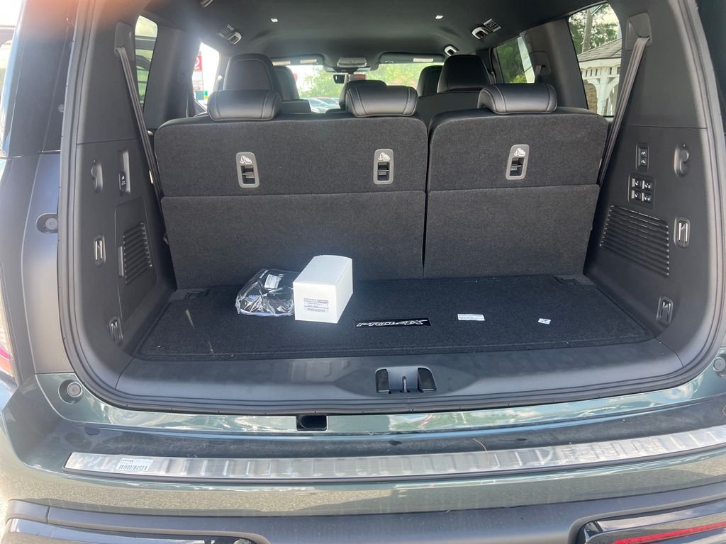 New 2025 White Nissan PRO-4X image 23
