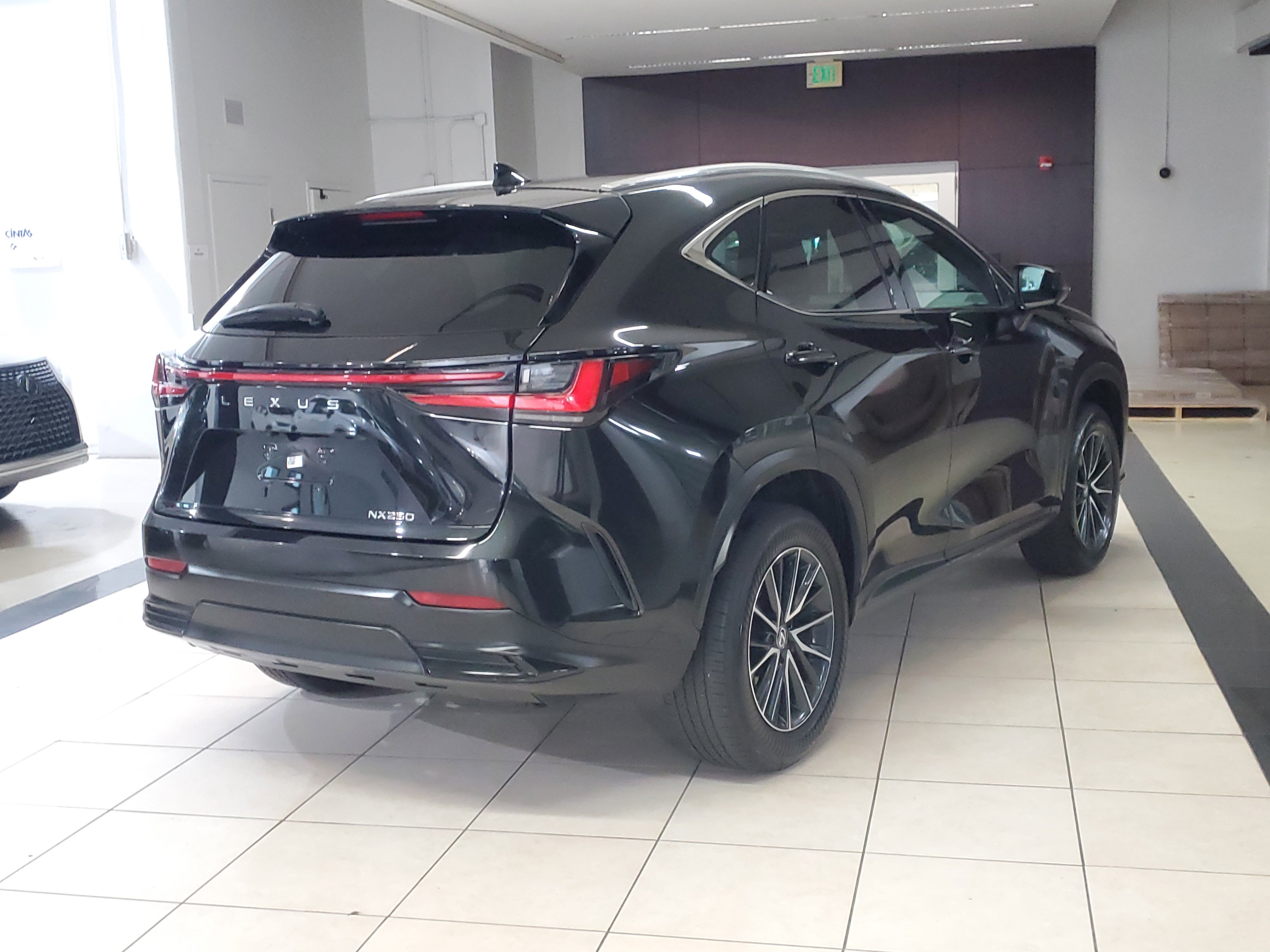 Used 2024  Lexus NX 250 Premium image 8