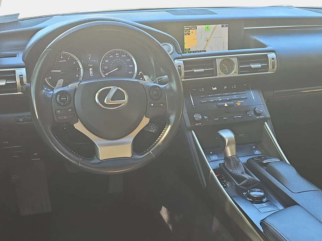 Used 2014  Lexus 250 image 18