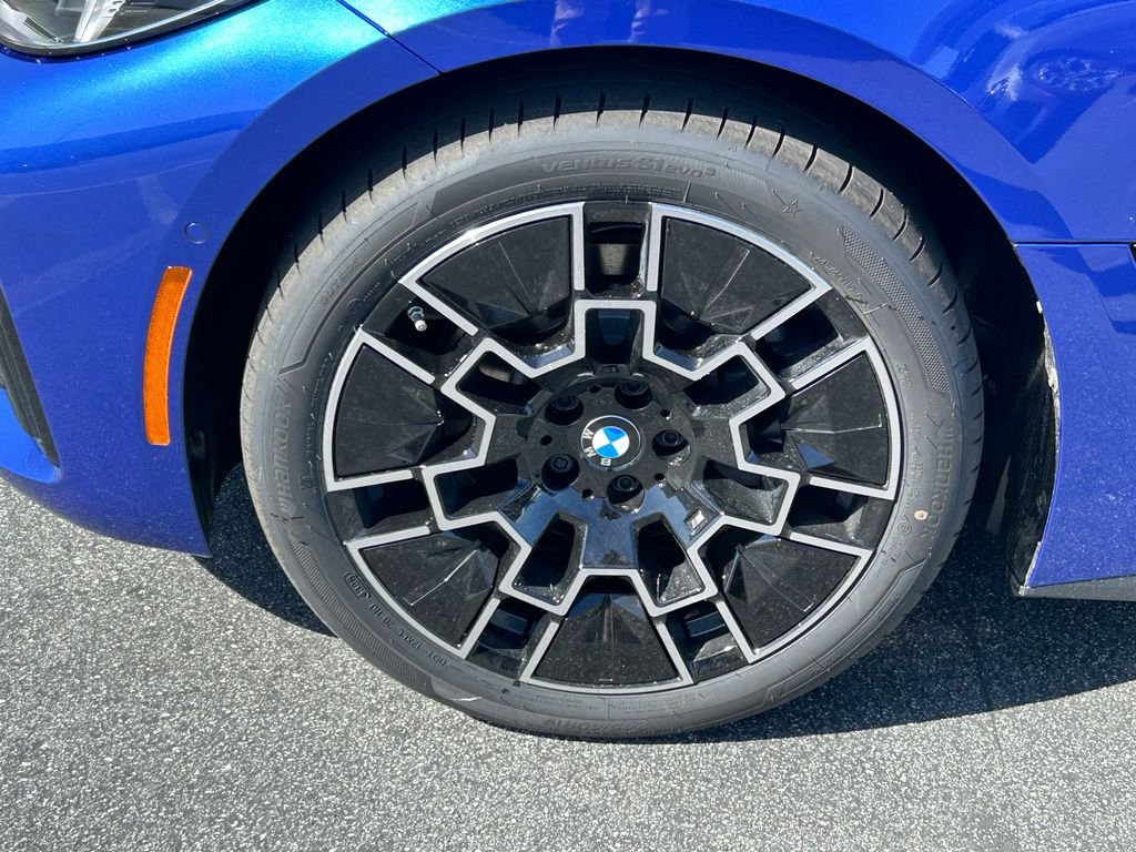 New 2026 Portimao Blue Metallic BMW eDrive40 image 9