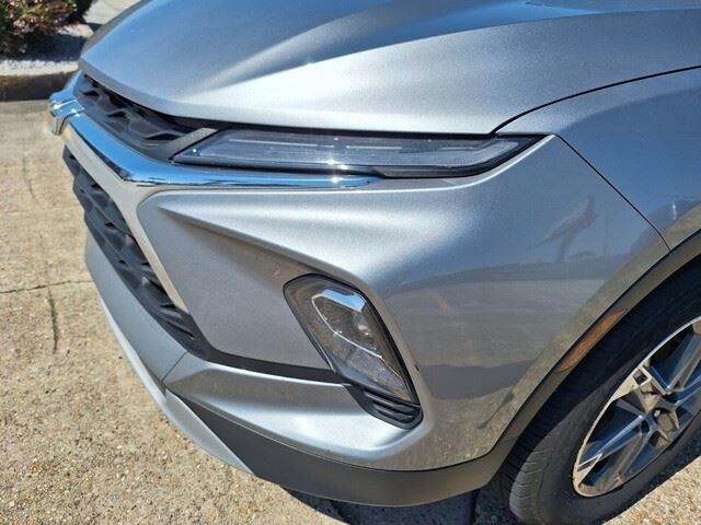 Used 2023 Sterling Gray Metallic Chevrolet LT image 10