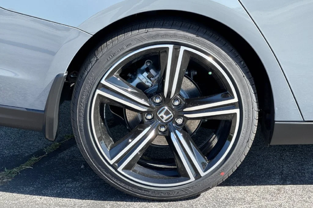 New 2026 Urban Gray Pearl Honda SE image 32