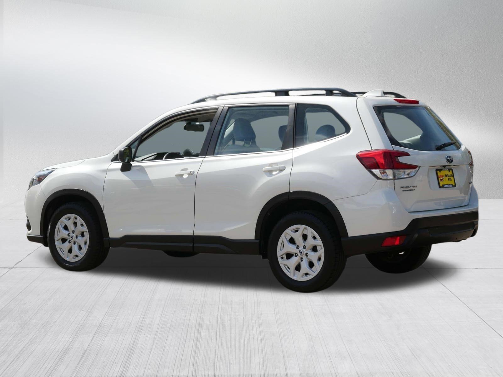 Used 2022 Crystal White Pearl Subaru CVT image 5