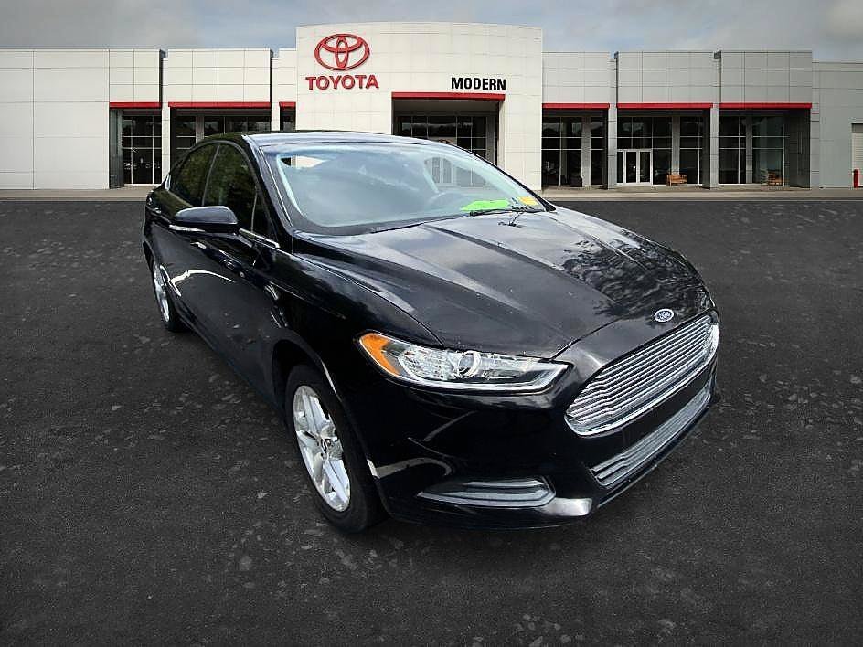 Used 2016 Shadow Black Ford SE image 22