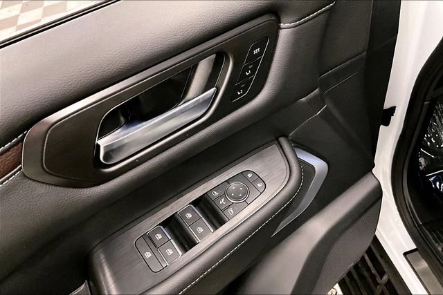 New 2026 Everest White Pearl Tricoat Nissan Platinum Reserve image 34