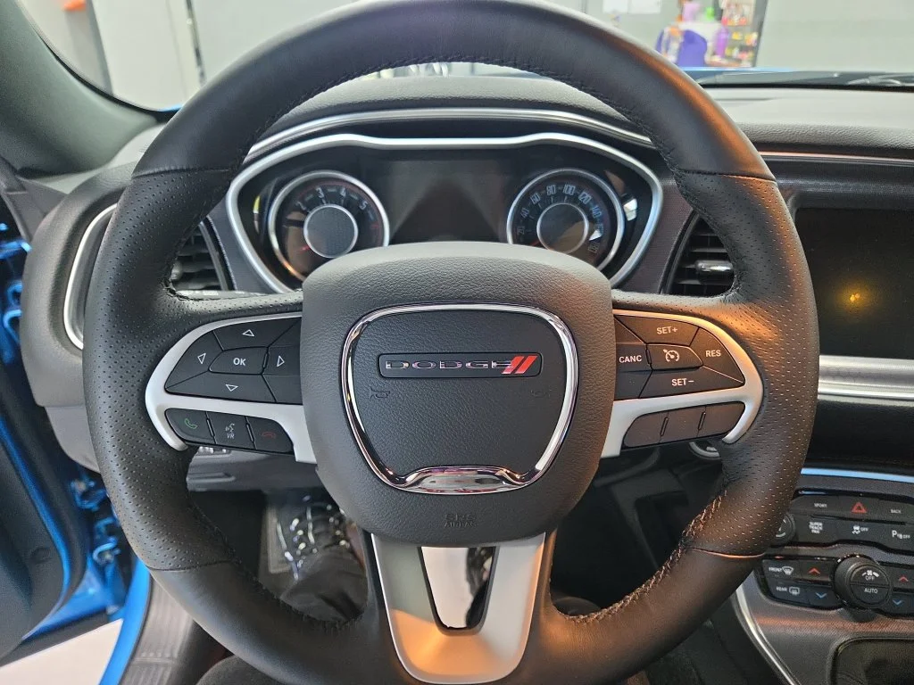 Used 2015 Blue Dodge R/T Scat Pack image 27