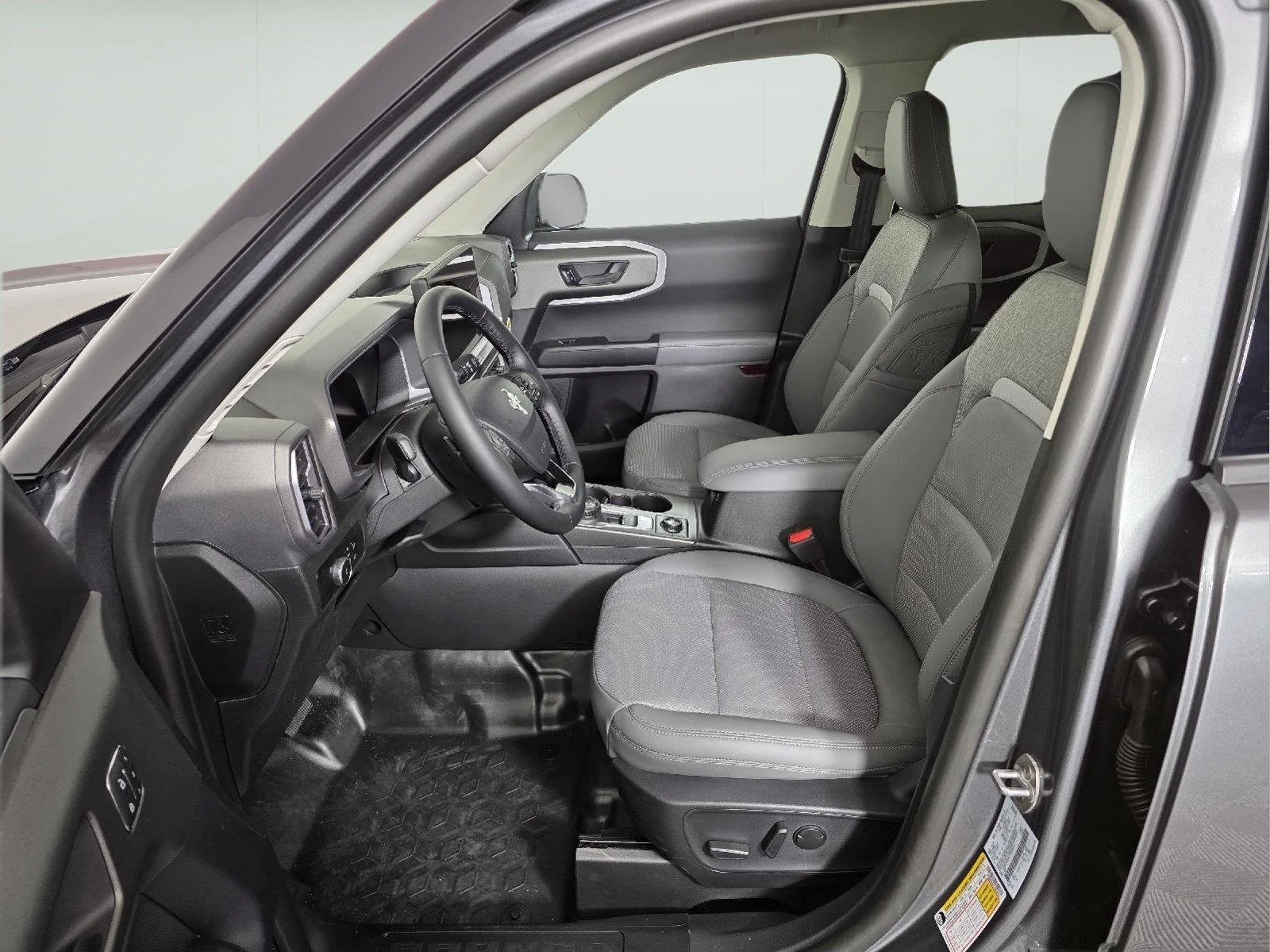 Used 2026 Carbonized Gray Metallic Ford Badlands image 15