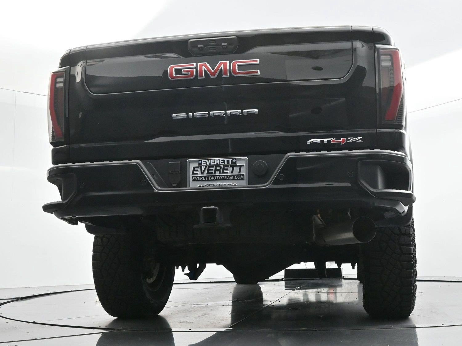 Used 2026 Onyx Black GMC AT4X image 51