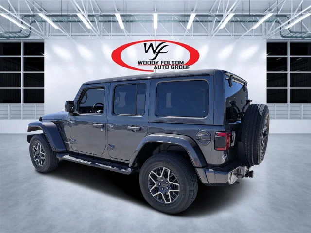 Used 2021 Silver Jeep Unlimited Sahara High Altitude image 5