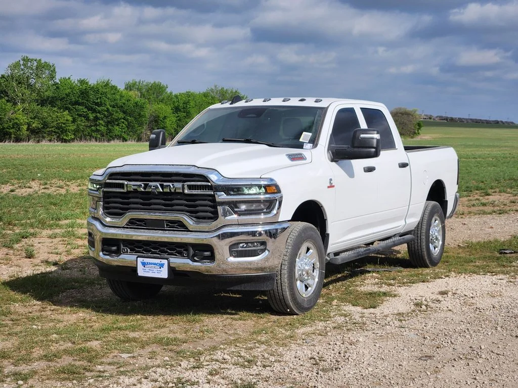 New 2026 Bright White Clear-Coat Exterior Paint RAM Tradesman image 2