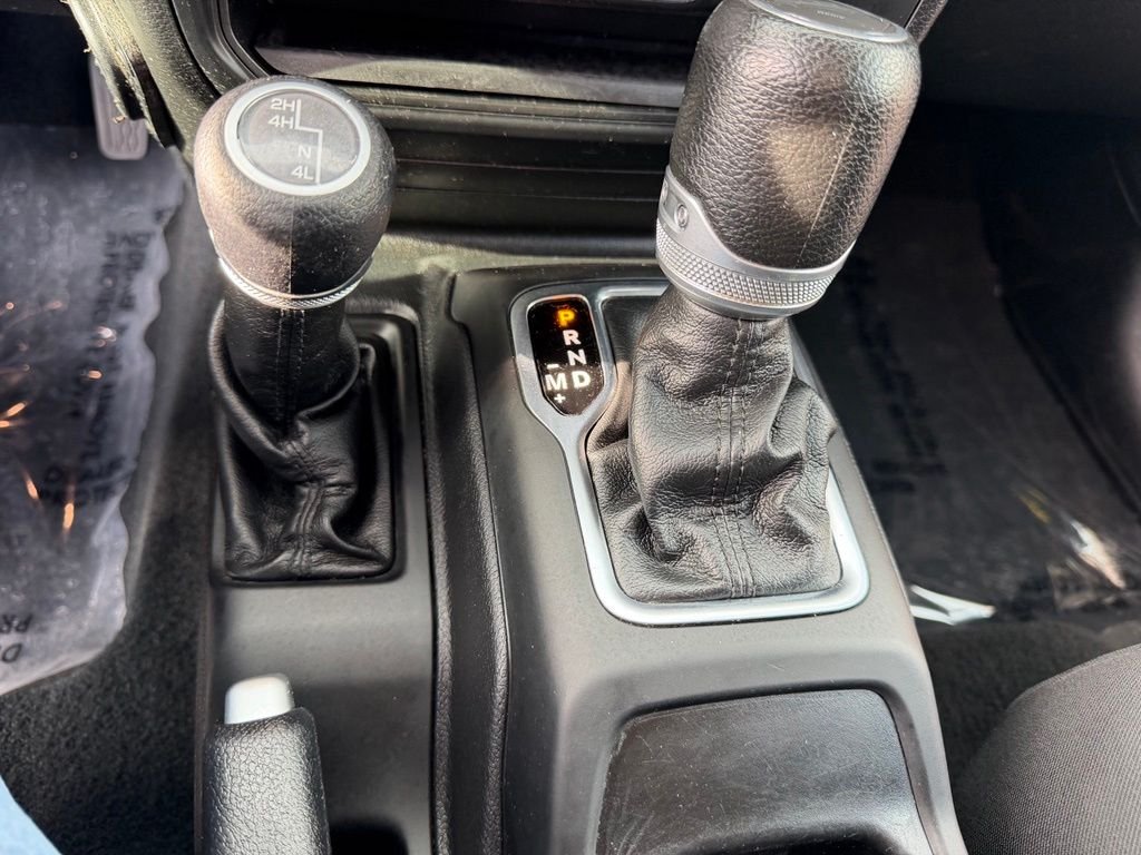 Used 2022 Gray Jeep Willys image 5