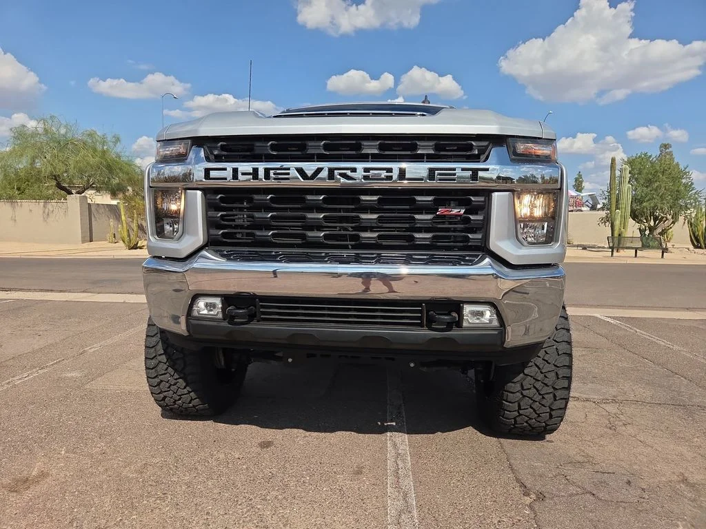 Used 2022 Silver Chevrolet LT image 3