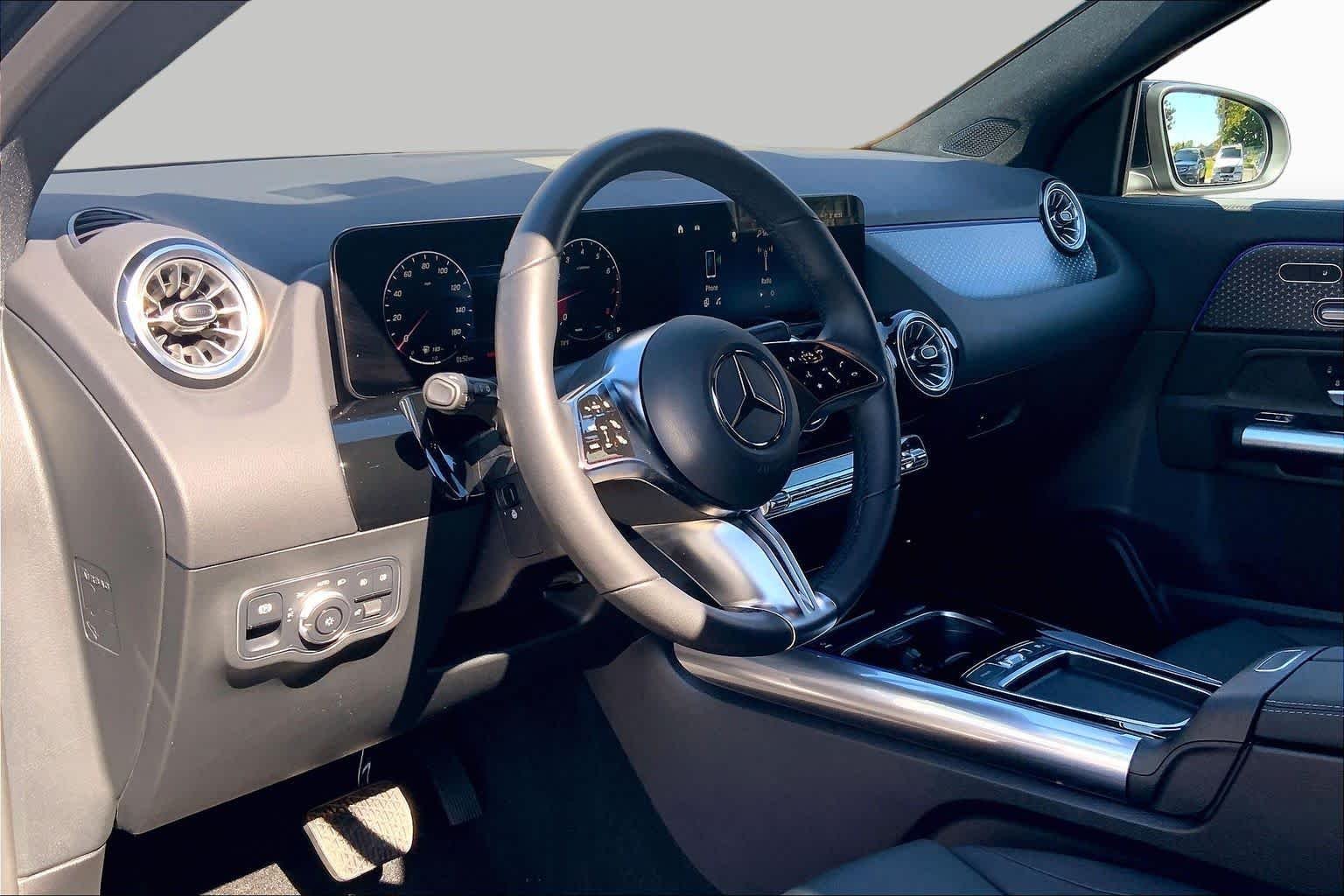 New 2026 Night Black Mercedes-Benz GLA 250 image 16