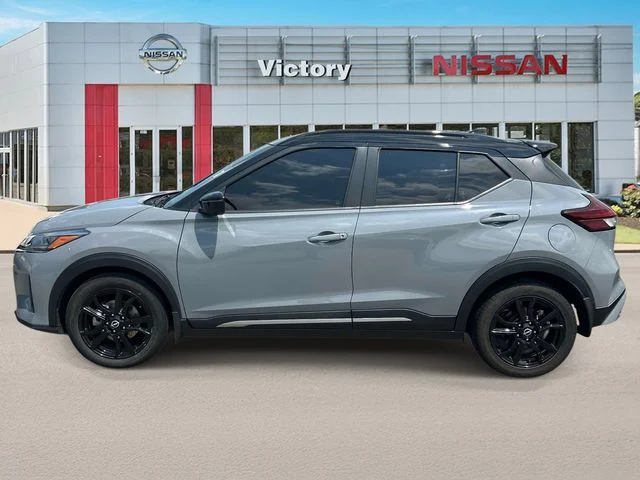 Used 2022 Gray Nissan SR image 6