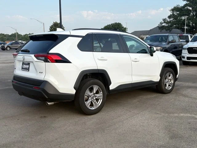 Used 2025 White Toyota XLE image 7