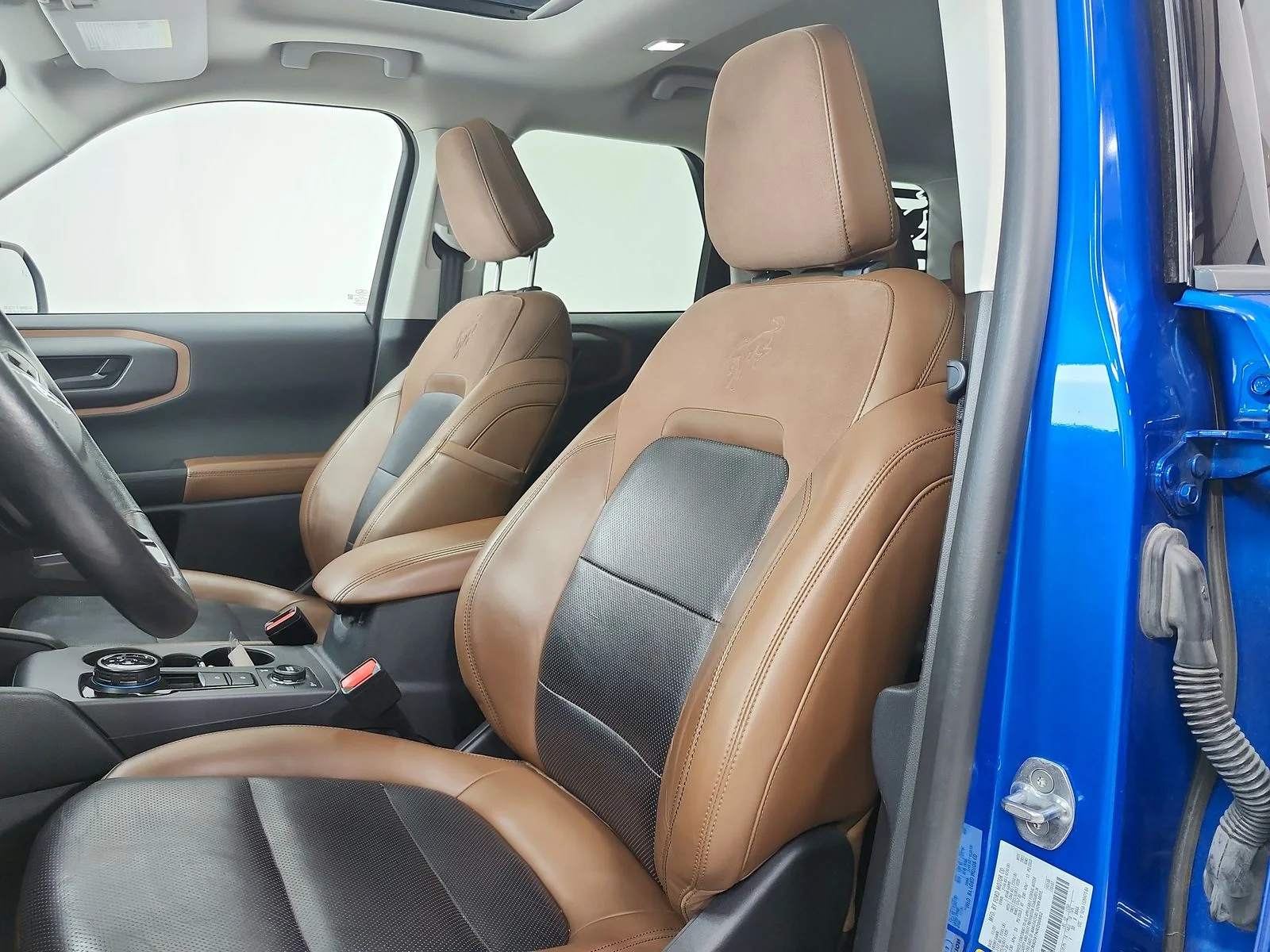 Used 2022 Blue Ford Badlands image 10