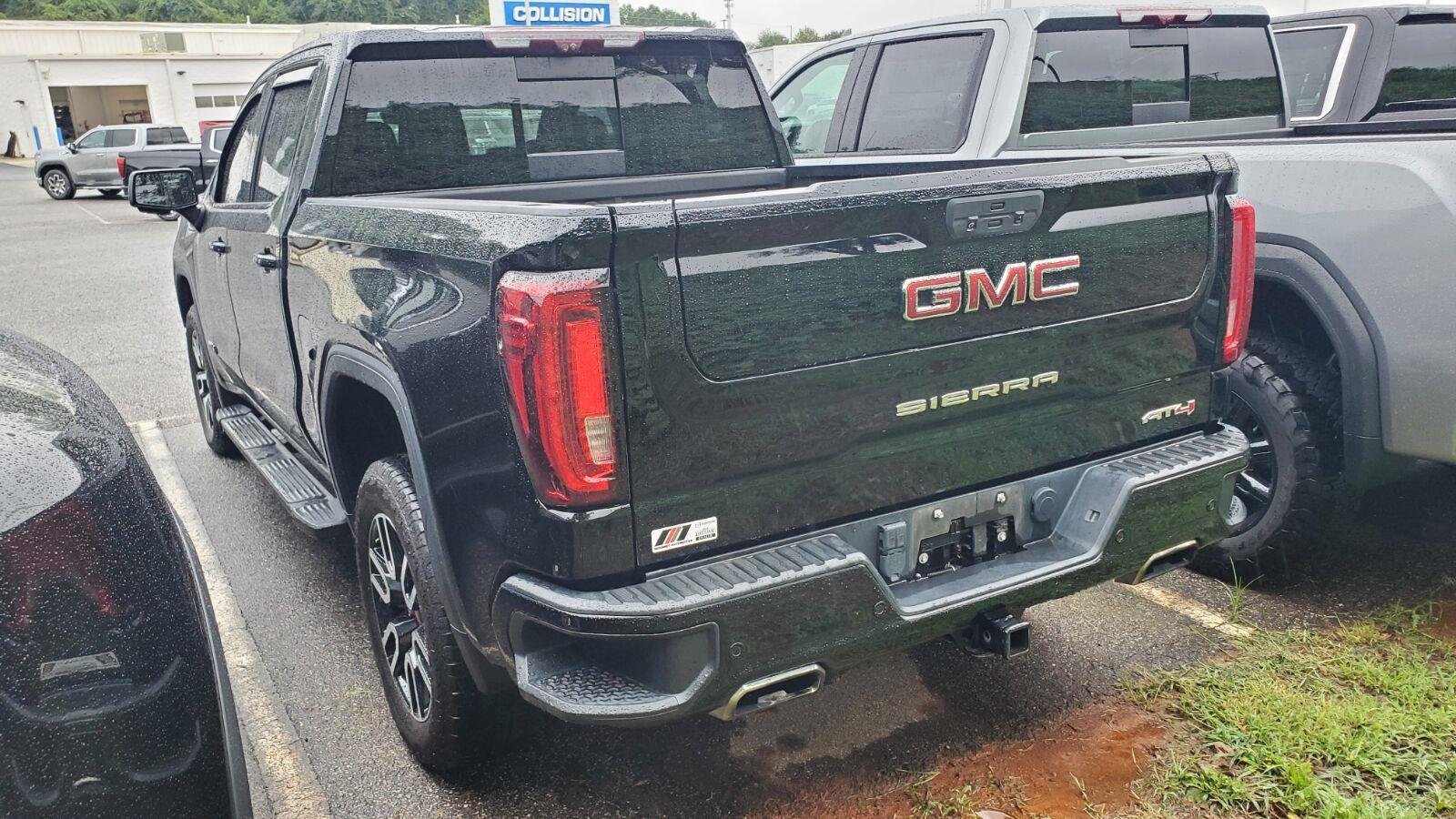 Used 2020 ONYX BLACK GMC AT4 image 8
