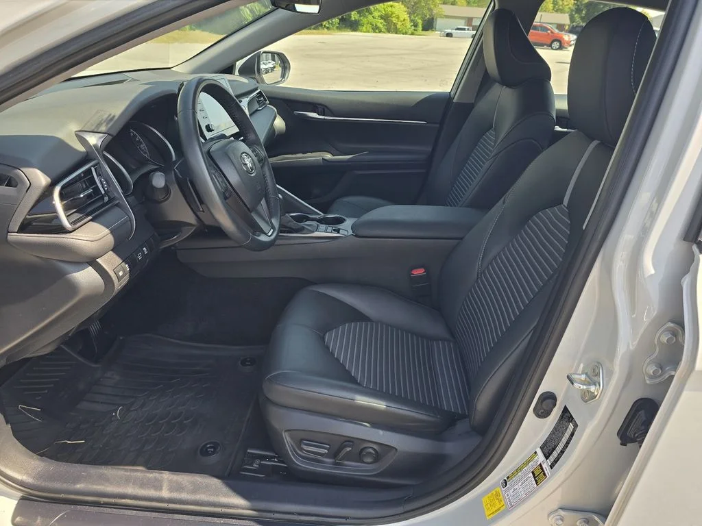 Used 2024 Ice Edge Toyota Hybrid SE image 12