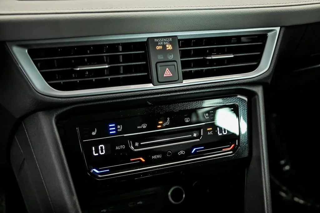 New 2026 Black Volkswagen 1.5T SEL image 15