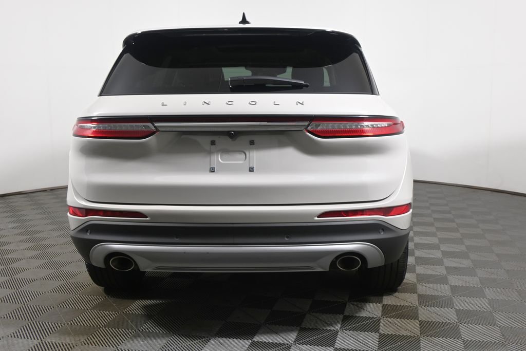 Used 2024 White Lincoln Premiere image 6