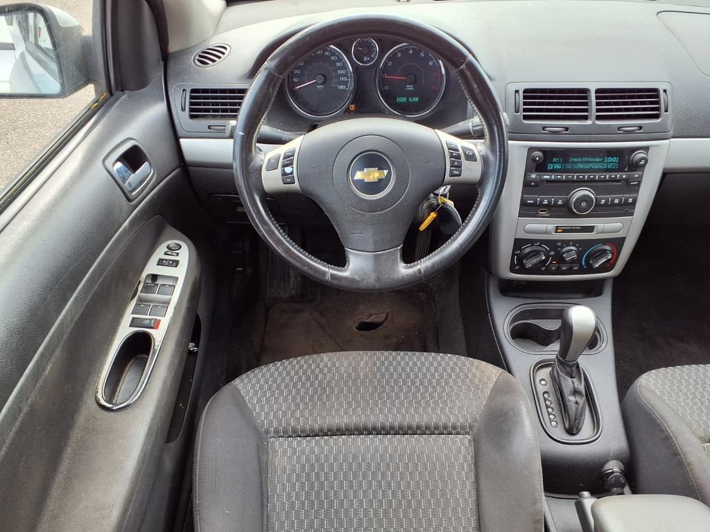 Used 2010 Silver Ice Metallic Chevrolet LT w/1LT image 9