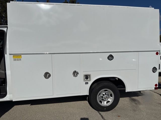 New 2025 Summit White Chevrolet 1WT image 6