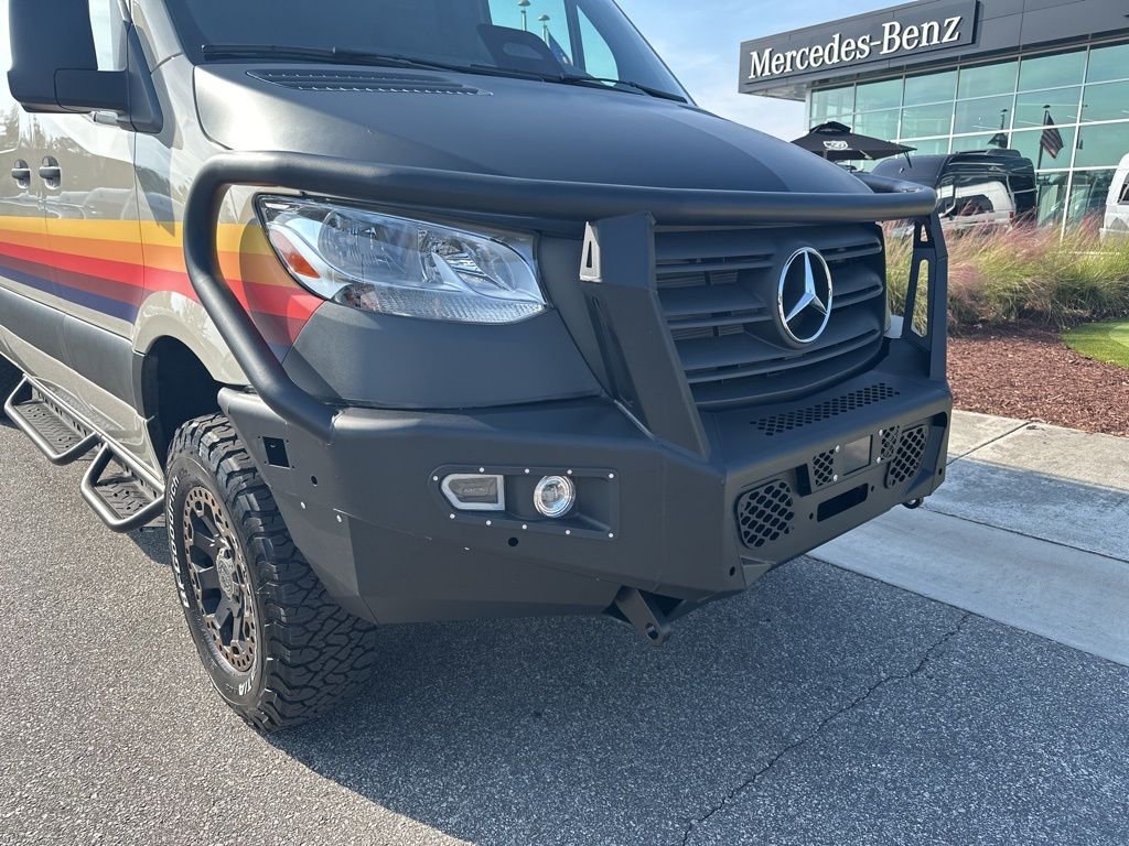 New 2026 White Mercedes-Benz AWD Cargo image 5