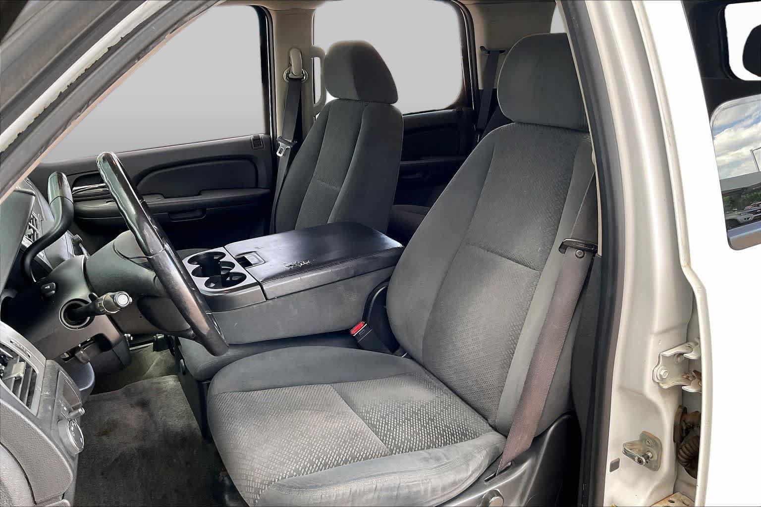 Used 2008 SUMMIT WHITE Chevrolet LS image 6