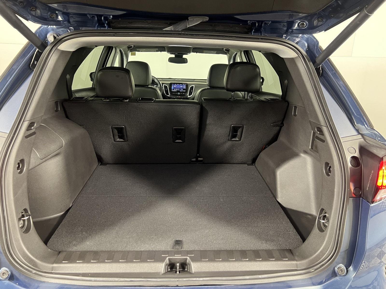 Used 2024 Lakeshore Blue Metallic Chevrolet Premier image 27