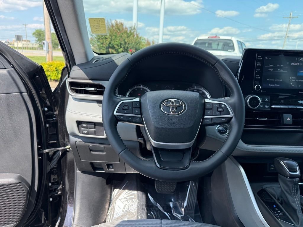 Used 2022 Brown Toyota LE image 24