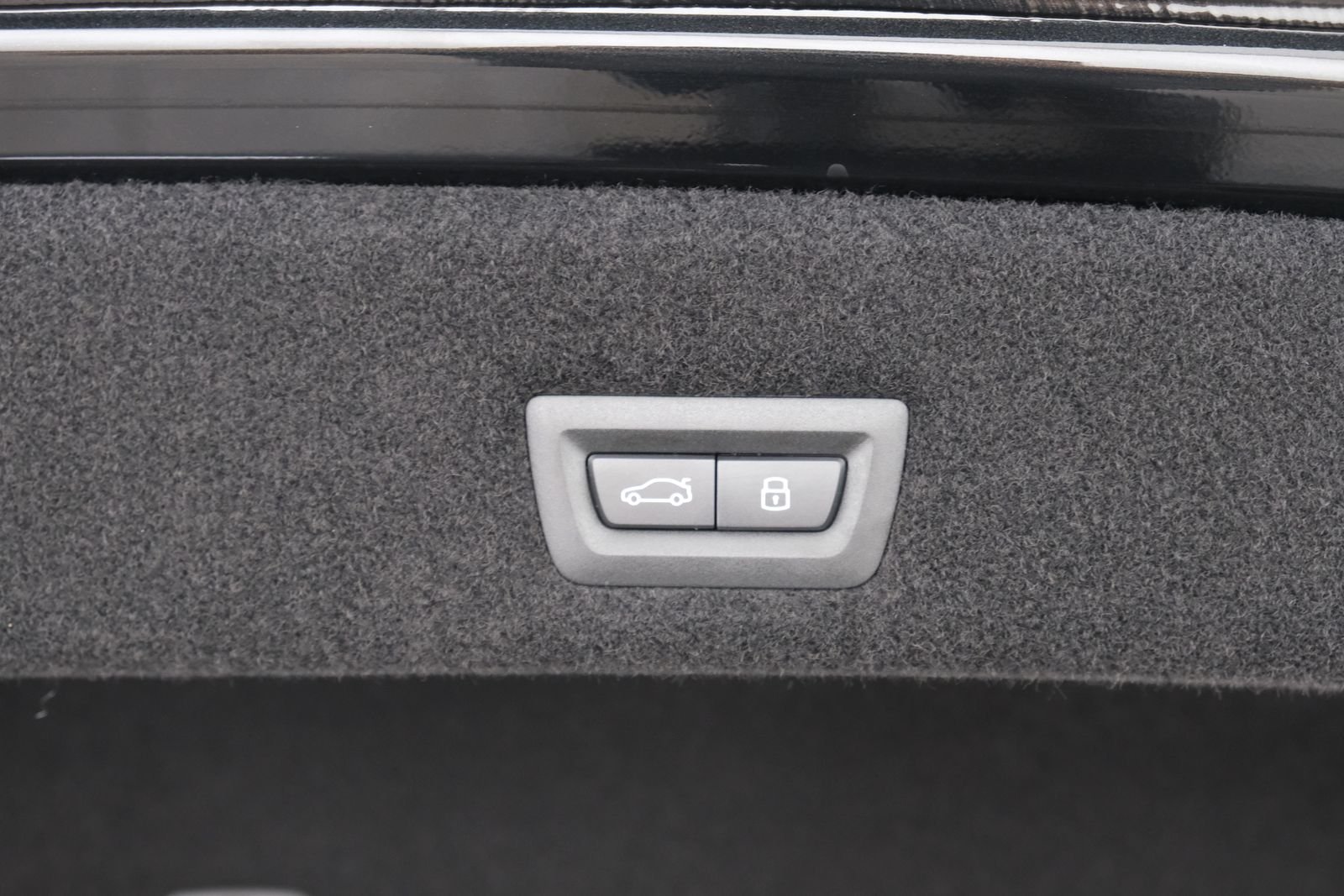 New 2026 Black Sapphire Metallic BMW 760i xDrive image 71