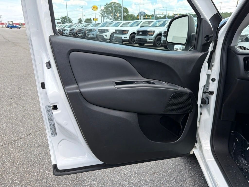 Used 2022 Bright White Ram Base image 13