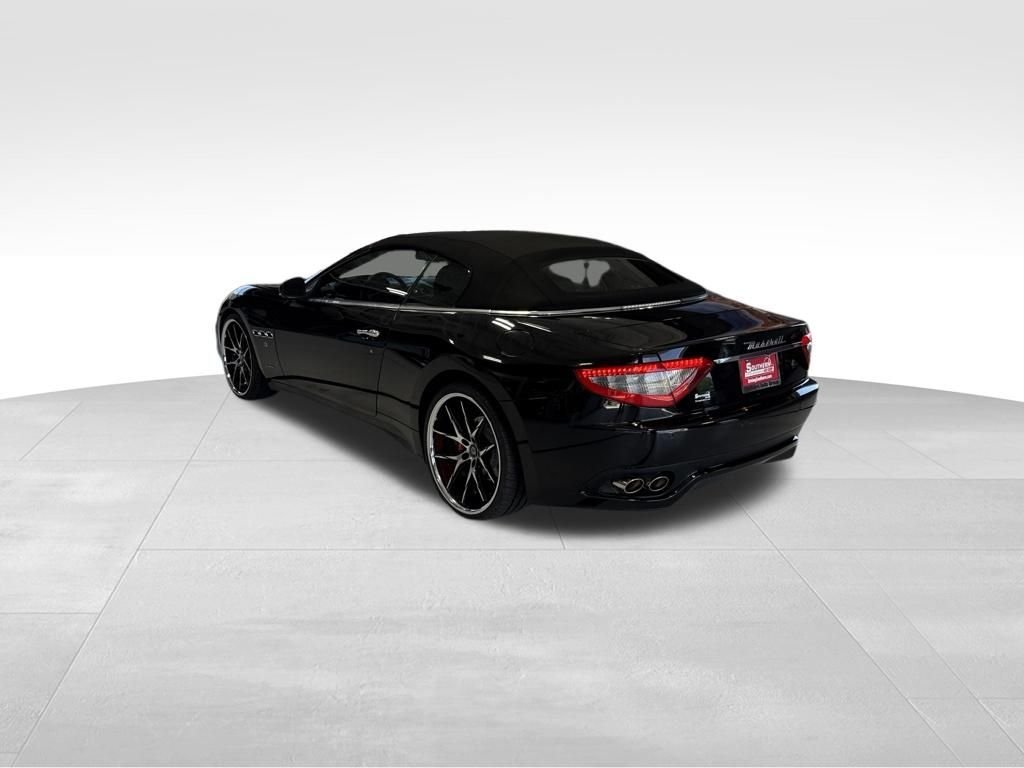 Used 2010 Black Maserati Base image 3