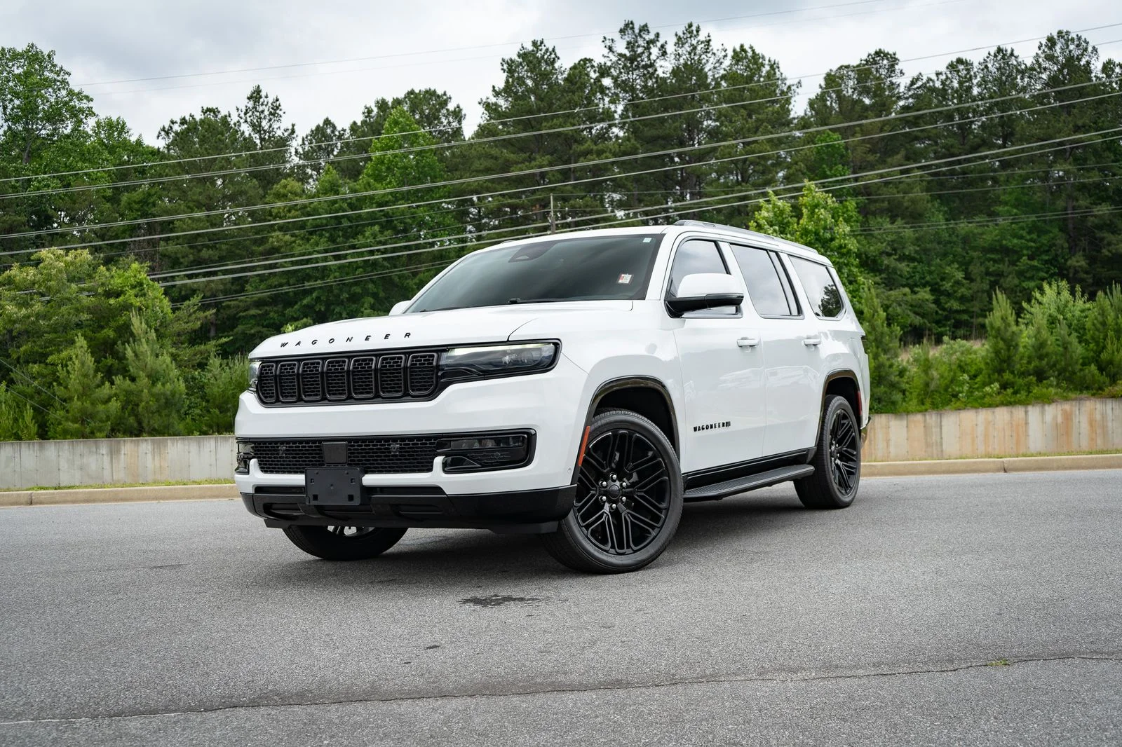 2022 Jeep Wagoneer Series I Carbide 4WD's photo